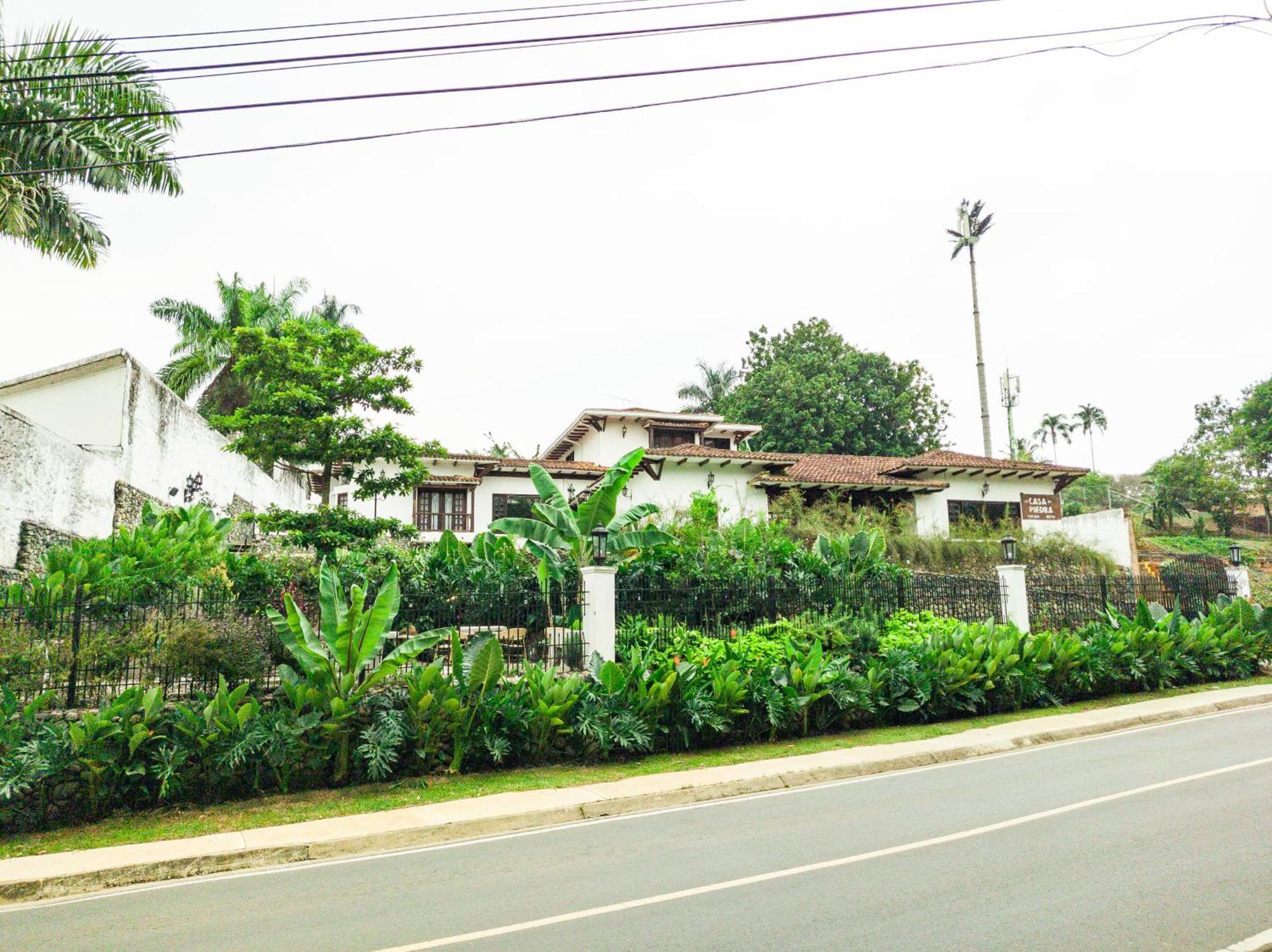 Hotel Boutique La Casa De Piedra Cali Exterior foto